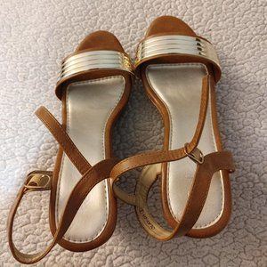 Refresh Wedges Size 9